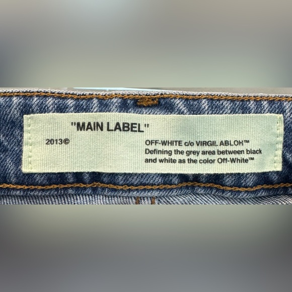 OFF WHITE - Virgil Abloh - Picture 3 of 4